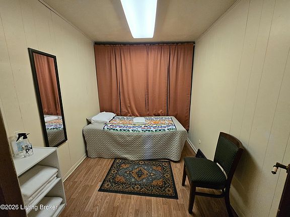 5th image of 4035 Blanton Ln