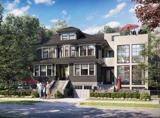 1685 Nelson St, Vancouver, BC V6G1M3