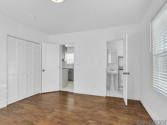 5th image of 4766 College Ave