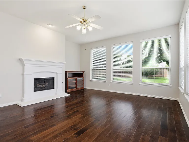 751 Trail Dr — Photo 8