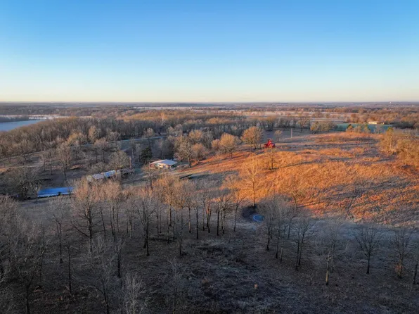 70190 E 240th Rd, Wyandotte, OK 74370