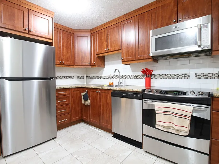 28 Whelan Dr — Photo 7