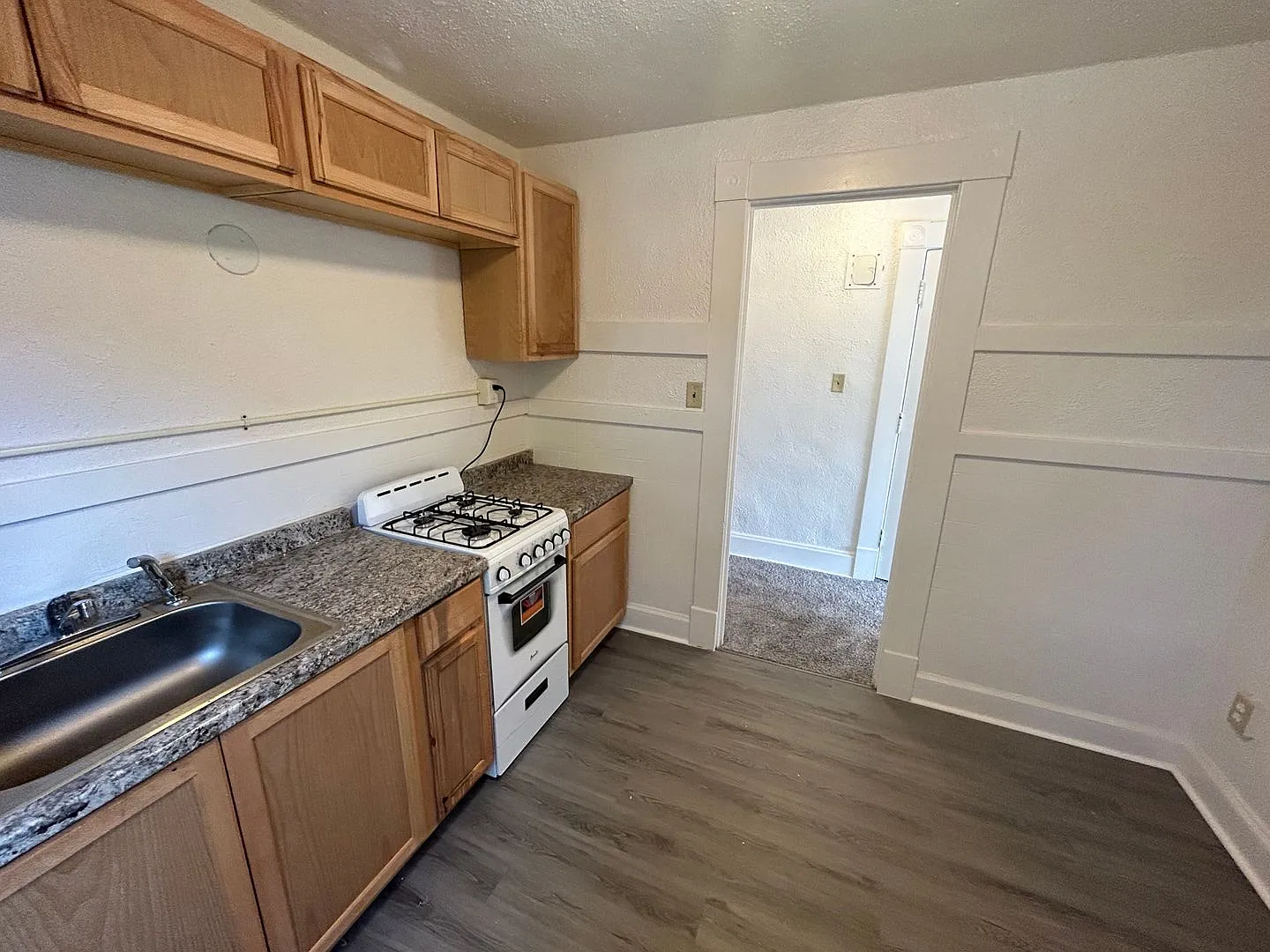 210 S. Weber Street — Photo 4