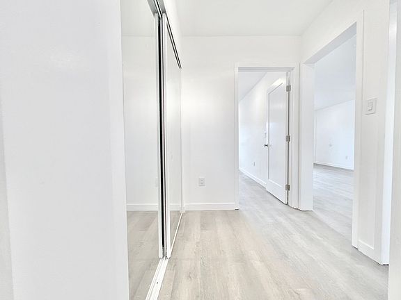 5th image of 3930 Nicolet Ave #15