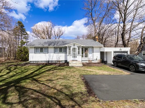 559 Montgomery St, Fredericton, NB E3B 2X6