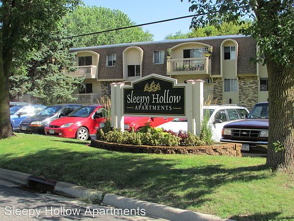 5th image of 210 County Road B2 E APT 018