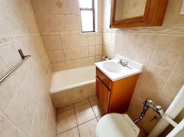 725 Fourth Avenue image 6 of 14