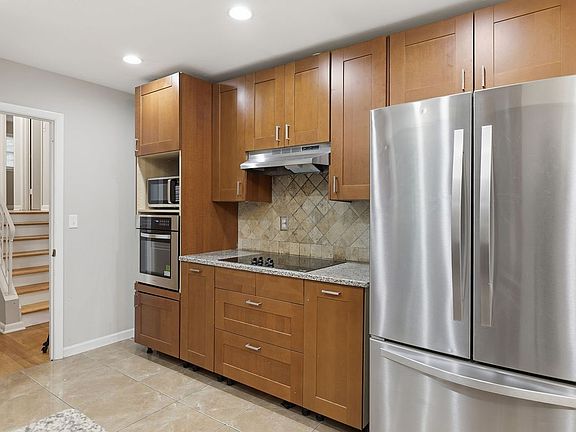 4th image of 4411 Langdon Dr
