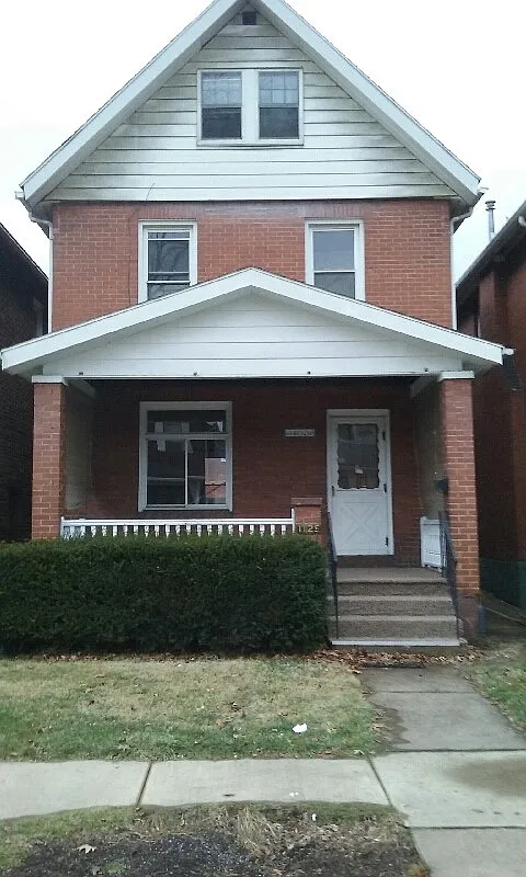 3 bed, 1300 sqft, $1,125 — Photo 1