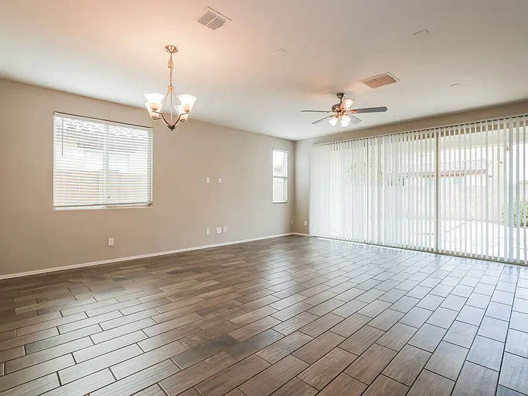 4150 W Ardmore Rd — Photo 4