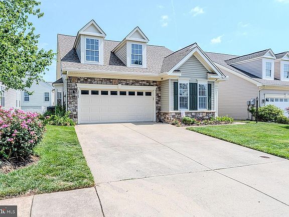 3rd image of 13728 Fieldstone Way