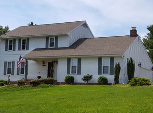 1742 Forest Hills Dr, Vienna, WV 26105