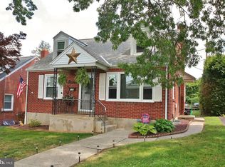 137 Chestnut St, Shillington, PA 19607