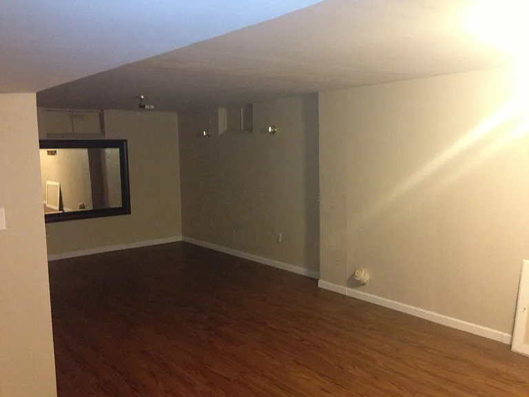 2201 N Salisbury St — Photo 22