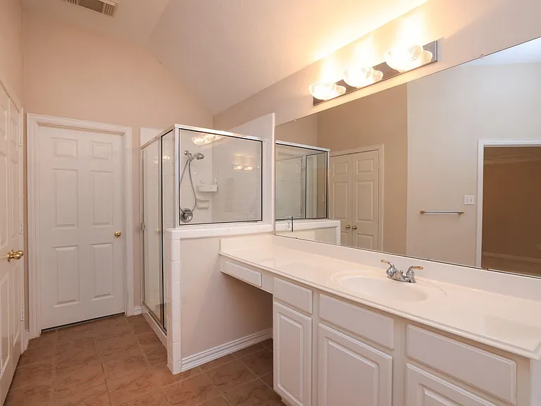 17222 Leeside Dr — Photo 21
