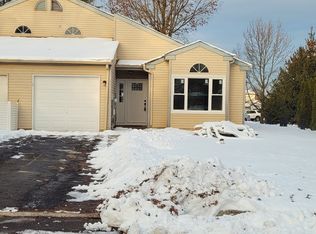 4 Stewer Ln, Perkasie, PA 18944