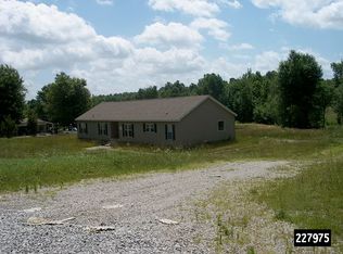 1959 White City Rd., White Plains, KY 42464