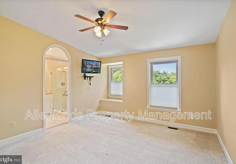 3915 Green Look Ct — Photo 29