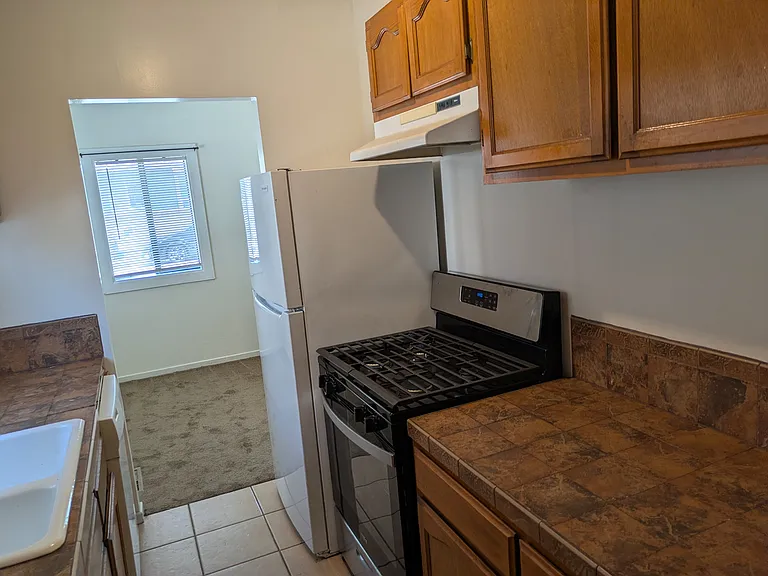 13118 E Penn St — Photo 10