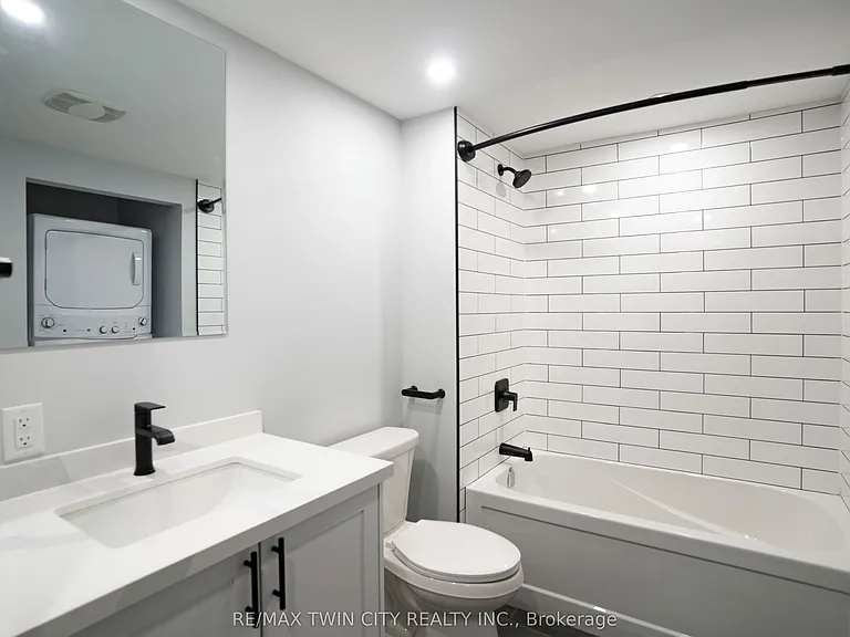 130 Elgin St #5 — Photo 6