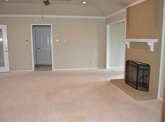 2nd image of 2113 Birdie Ct