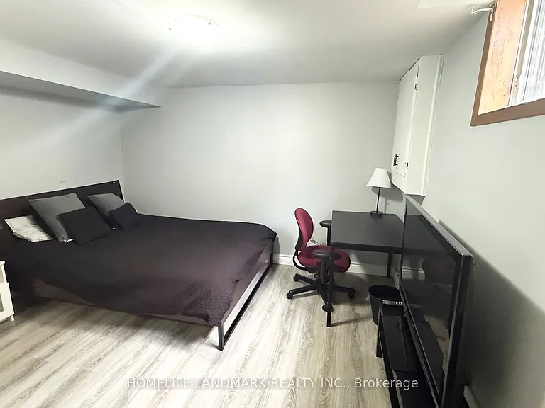 81 United Sq #BASEMENT — Photo 11