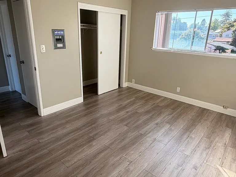6840 Macarthur Blvd #8 — Photo 6