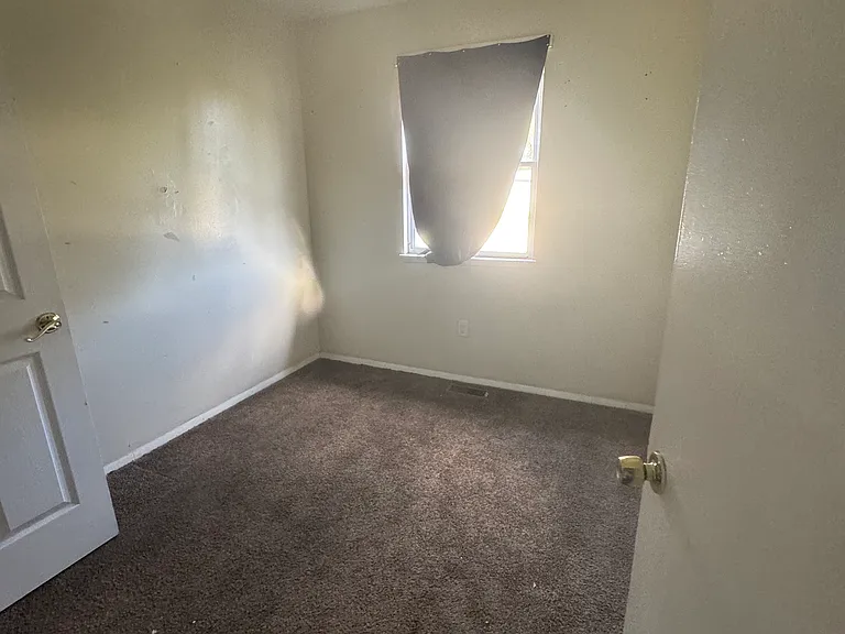 6701 Dana Ln — Photo 9