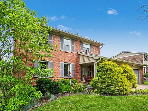 3rd image of 2692 Pineview Dr