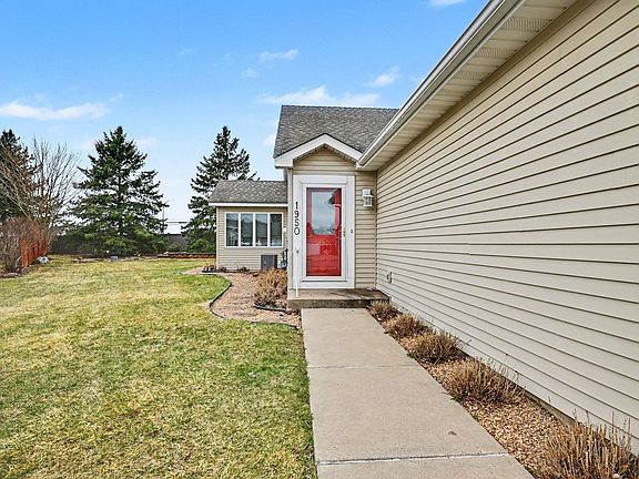 2nd image of 1950 Westridge Cir
