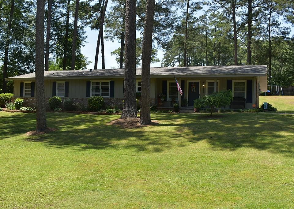 1st image of 3228 Pinehaven Dr