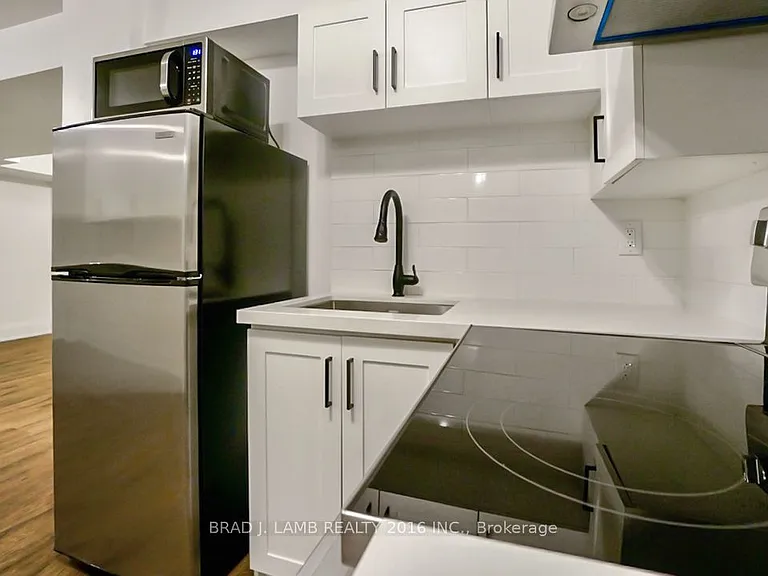 731 Indian Rd #3 — Photo 4