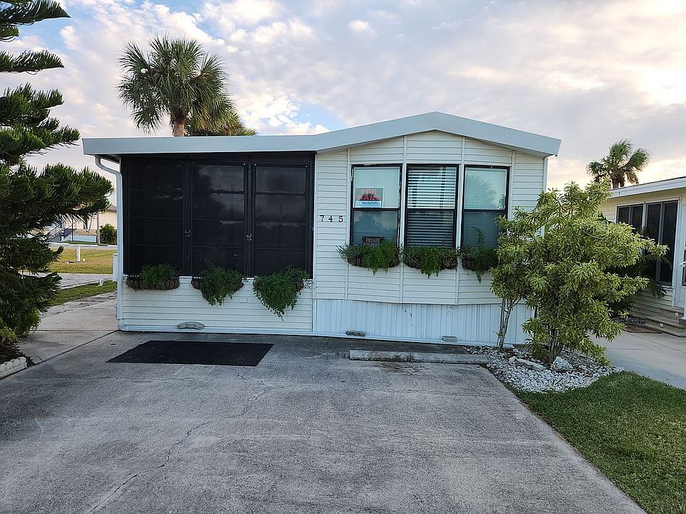1st image of 745 Campo Ln
