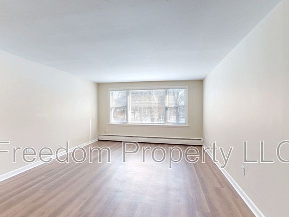 4th image of 353 Main St #201