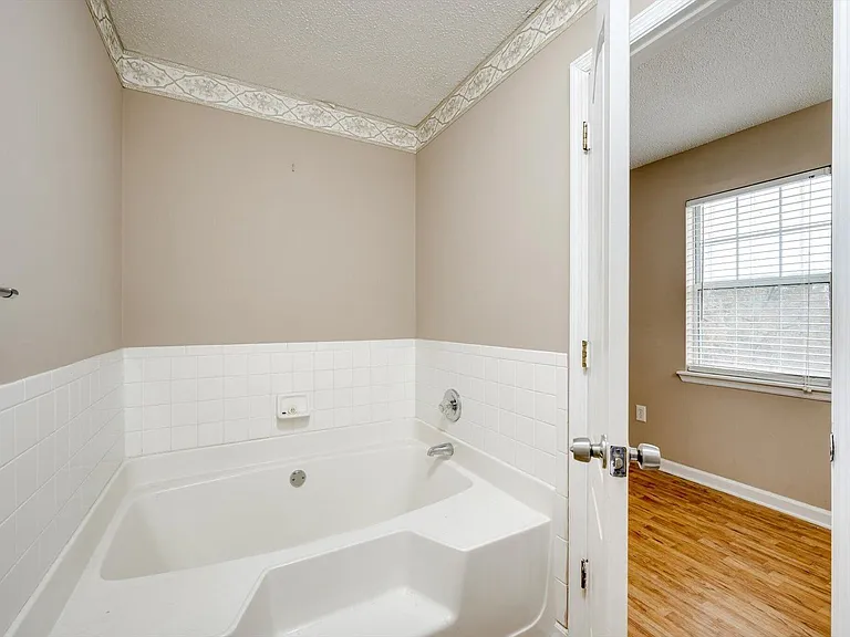 2508 Sand Ridge Ct — Photo 26