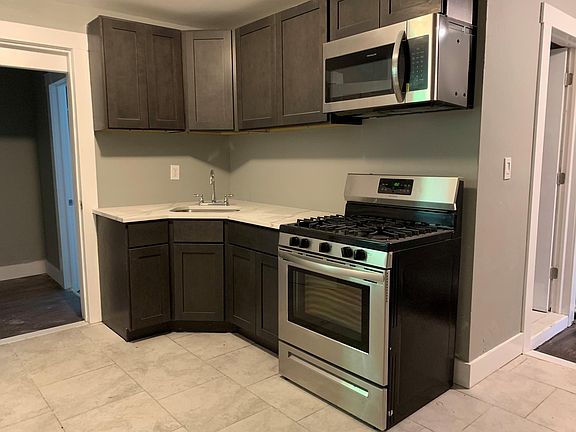 4th image of 266 Verona Ave #3A