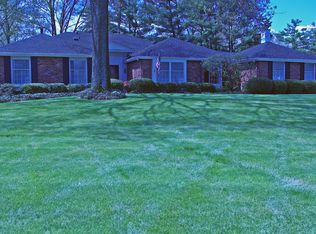 14248 Forest Crest Dr, Chesterfield, MO 63017