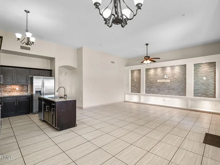 3138 Red Maple Dr — Photo 9