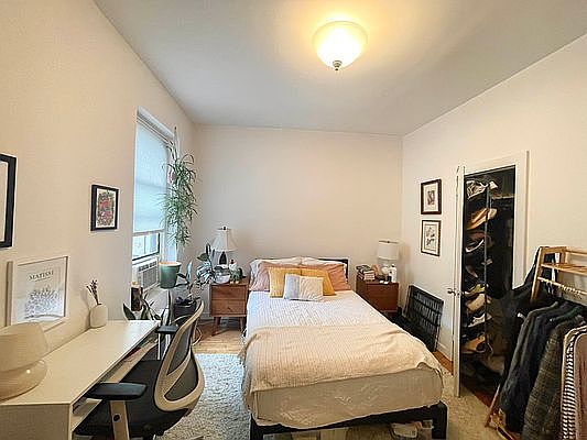 4th image of 720 Degraw St APT 1B
