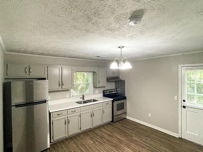 501 Old Camp Church Rd #B — Photo 6