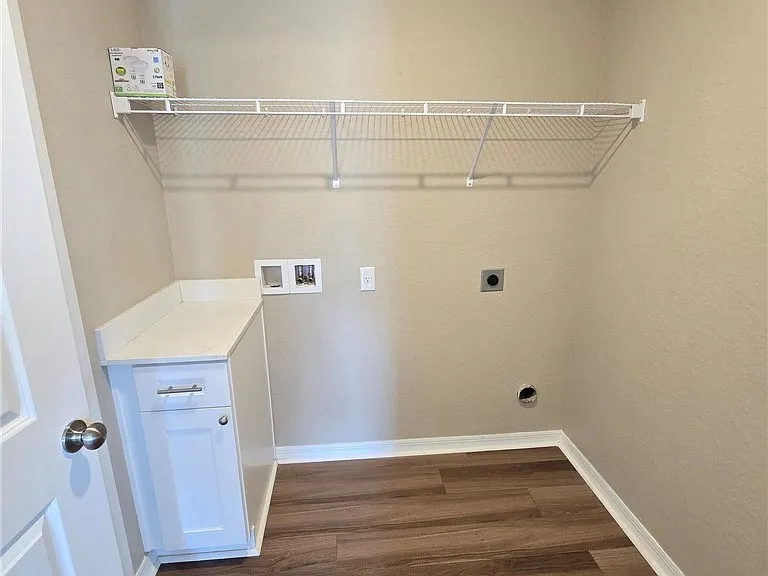 5515 Castania Dr — Photo 16