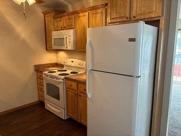 2nd image of 920-940 7th Ave #920-16