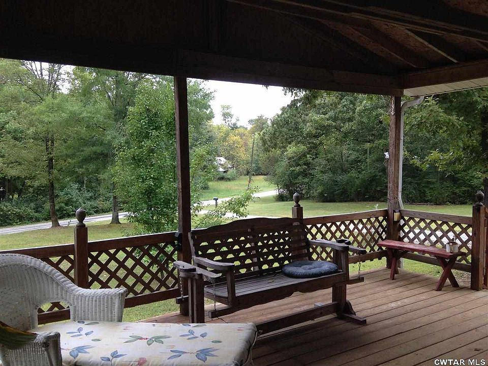 2nd image of 1321 Rock Hill Rd