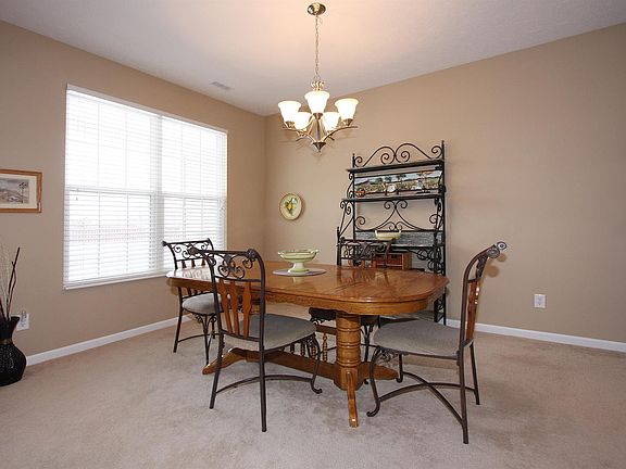 5th image of 1352 Berry Lake Way
