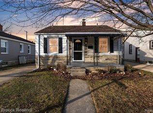 13680 Agnes St, Southgate, MI 48195