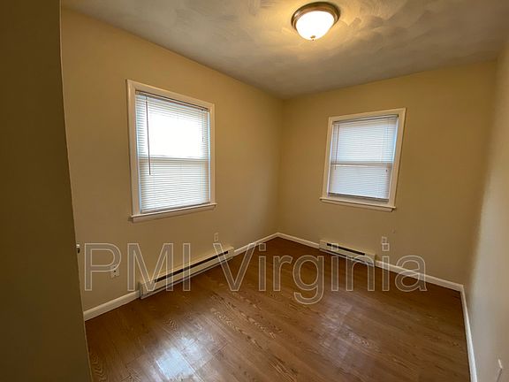 3rd image of 1109 Hillside Ave APT D