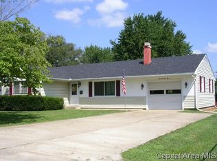 1454 Passavant Dr, Jacksonville, IL 62650