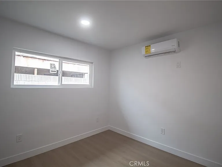 2212 N Continental Ave #B — Photo 4