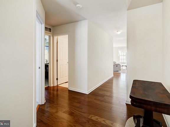 4th image of 79 Pleasant Rd