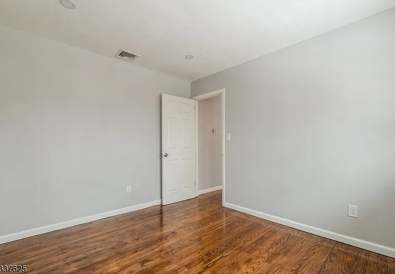 3 Castle Rock Rd — Photo 8
